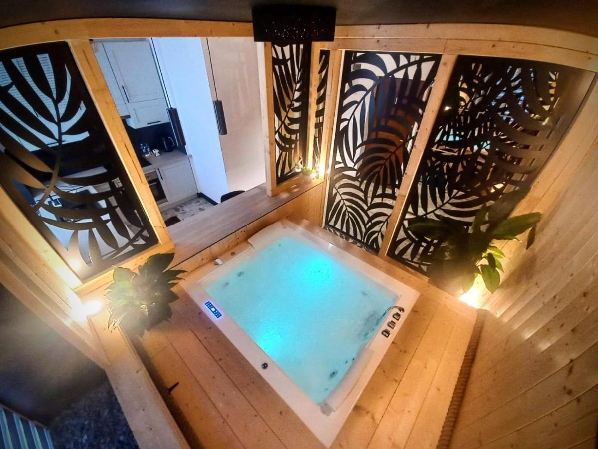 ביאליסטוק Vip Apartament Malmeda Jacuzzi מראה חיצוני תמונה